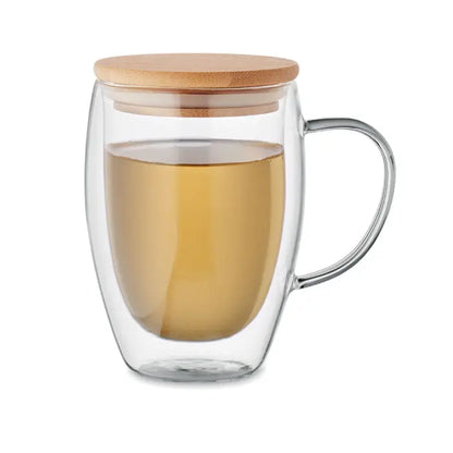 Cana cu perete dublu 350ml din sticla transparenta cu capac din bambus si lichid ambrat inauntru
