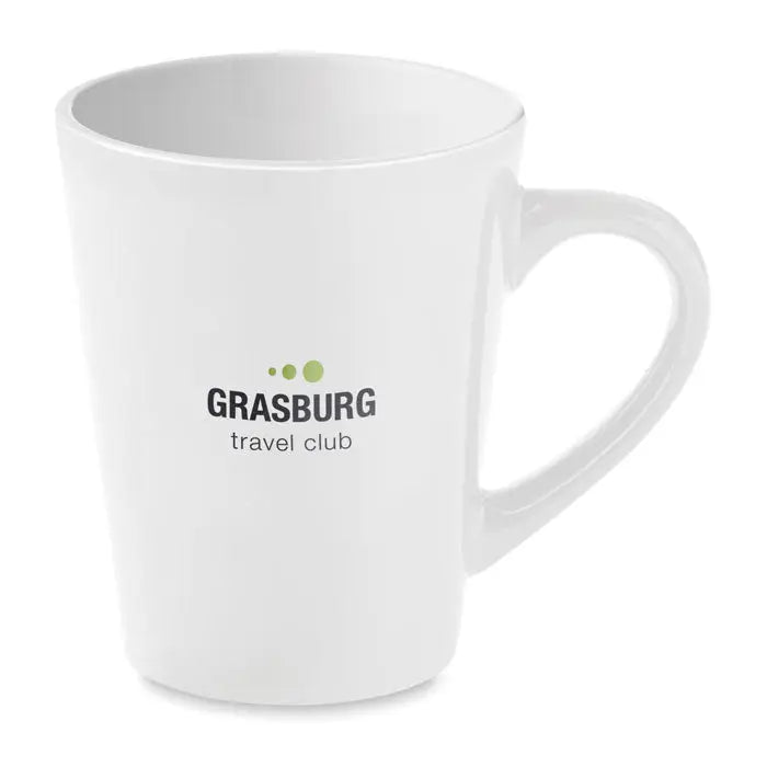 Cana de cafea ceramica alba 180 ml cu logo grasburg travel club si trei puncte verzi deasupra textului negru