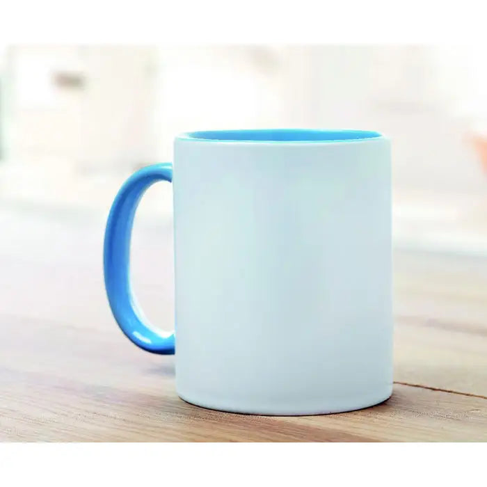 Cana de sublimare colorata alb cu toarta si interior albastru vibrant din ceramica pentru personalizare
