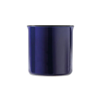 Un suport pentru lumanari din ceramica albastru inchis lucios cu corp cilindric neted si margine usor evazata de 240 ml