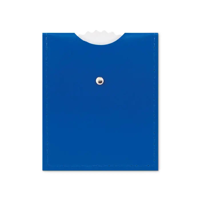 Card de parcare din pvc albastru cu margine alba zimtata si inchidere cu buton argintiu