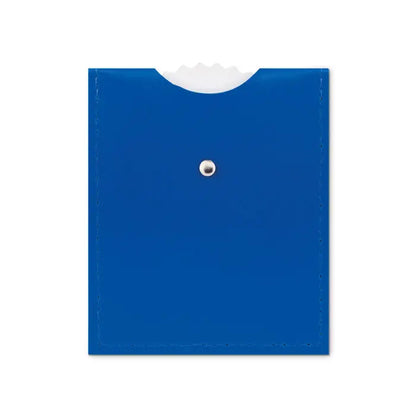 Card de parcare din pvc albastru cu margine alba zimtata si inchidere cu buton argintiu