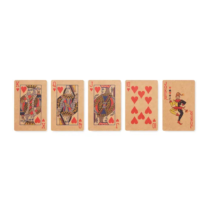 Set de cinci carti de joc vintage cu cupe rosii pe carton reciclat bej, cu ilustratii regale si joker ornate
