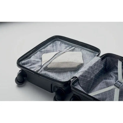 Carucior pentru bagaje sub scaun negru cu carcasa dura, captuseala din plasa transparenta si roti incorporate