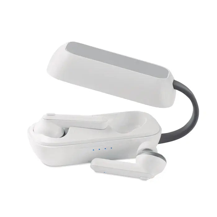 Casti de incarcare fara fir tws albe cu design minimalist si finisaj soft-touch in carcasa cu cablu usb-c integrat