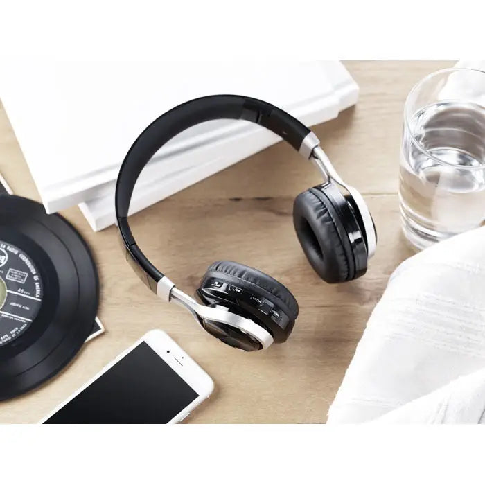 Casti fara fir bluetooth negre si argintii cu bureti moi pentru urechi personalizabile si confortabile