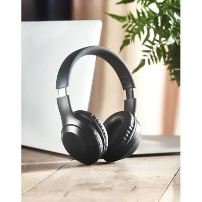 Casti fara fir negre cu design wireless, cupe moi si finisaj mat elegant pentru o experienta audio confortabila