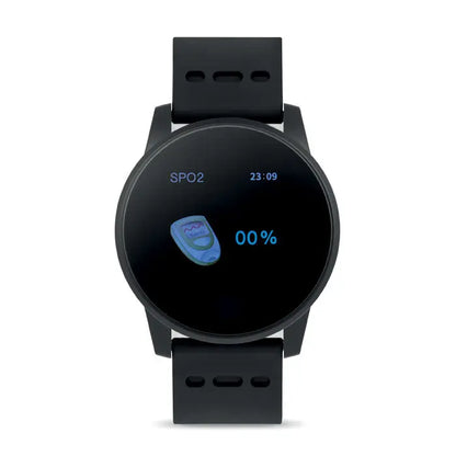 Ceas inteligent sport negru cu ecran circular afișând text și grafice albastre și curea din silicon mat