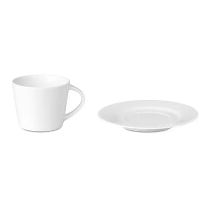 Ceasca si farfurie pentru cappuccino din ceramica alba cu design minimalist si elegant pentru espresso