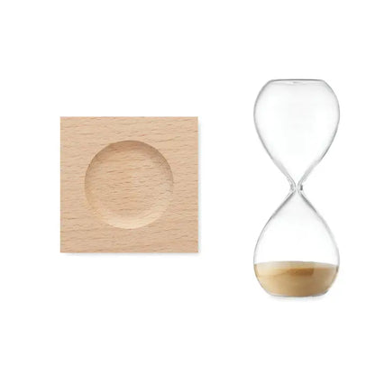 Clepsidră de nisip de 5 minute din sticlă transparentă cu nisip bej la bază pentru cronometrul minimalist