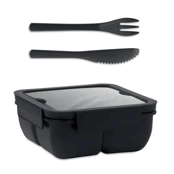 Cutie de pranz neagra din plastic cu capac transparent si tacamuri negre, capacitate 600ml