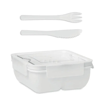 Cutie de pranz albă din plastic cu capac transparent și tacâmuri albe de unică folosință 600ml