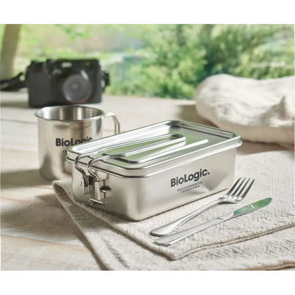 Cutie de pranz rectangulare din otel inoxidabil silver cu capac cu balamale si inchizatori laterale de la biologic