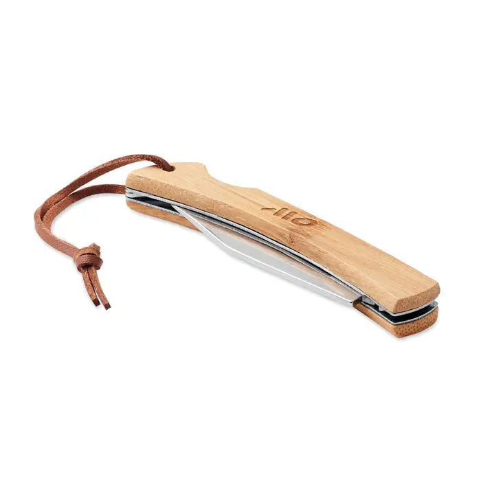 Cutit pliabil din bambus light brown cu lama argintie si snur de piele maro pentru uz practic