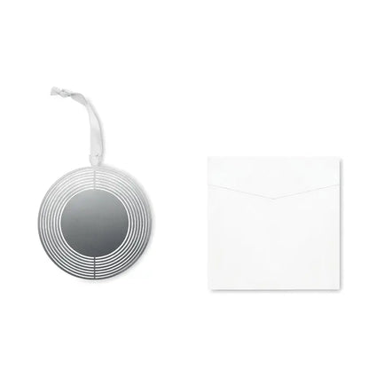 Decor cerc cu panglica argintiu circular cu inele concentrice si panglica alba pentru agatat