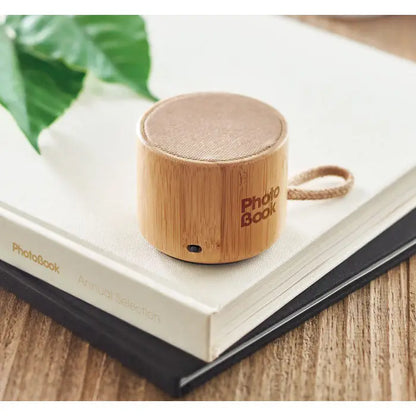 Difuzor rotund din bambus compact cu capac tan din material textil si snur impletit pentru prindere