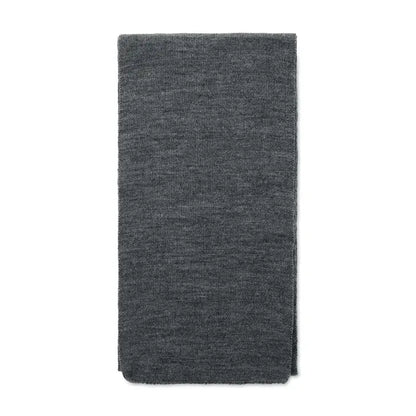 Esarfa din poliester rpet gri inchis, tricotata, cu textura moale si aspect elegant