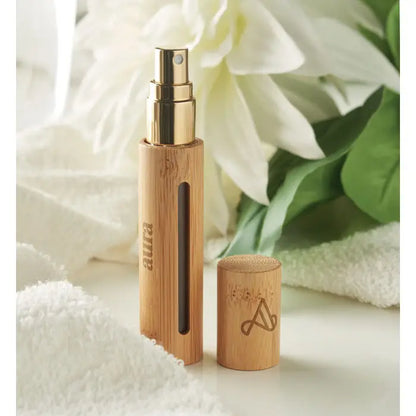 Flacon atomizator de parfum 10 ml din bambus cu pulverizator si capac aurii cu brandul aura gravat