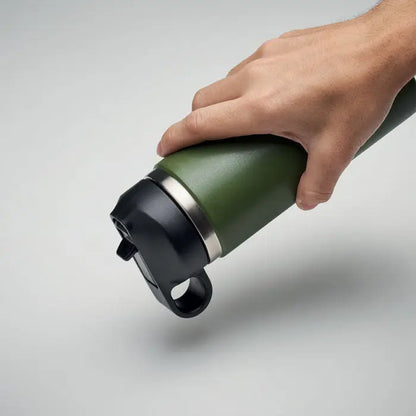 Flacon cu perete dublu de 500 ml verde măsliniu izolat cu capac negru și inel argintiu pentru băuturi