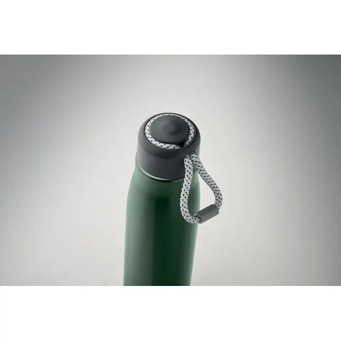 Flacon cu perete dublu de 500 ml verde închis izolant cu capac negru și curea alb-gri pentru transport
