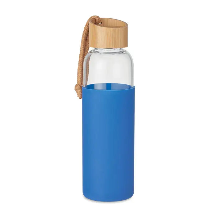 Flacon de sticla 500 ml cu husa din silicon albastru, capac din bambus si maner impletit