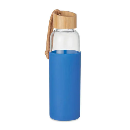 Flacon de sticla 500 ml cu husa din silicon albastru, capac din bambus si maner impletit