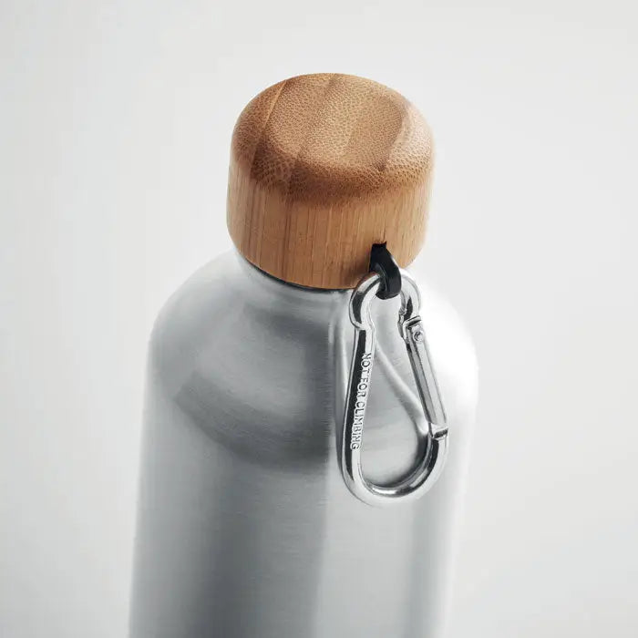 Flacon din aluminiu 400 ml argintiu cu capac de bambus natural si clipsa argintie pentru carabiniera