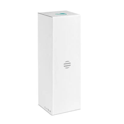 Cutie albă dreptunghiulară flacon tritan renew 500 ml cu design minimalist și logo gri subtil pe lateral