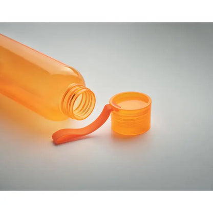 Flacon tritan transparent portocaliu 500ml cu capac si maner integrat pentru hidratare usoara
