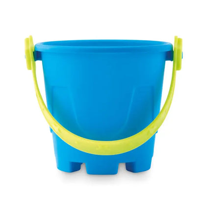 Galeata cu nisip albastru electric din plastic cu maner verde lime si baza in forma de picior