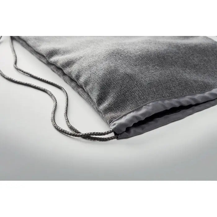 Geanta 1200D cu snur negru este o geanta gri din material texturat cu design modern si functionalitate practica