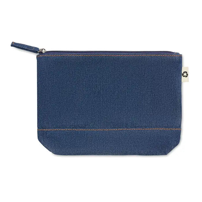 Geanta cosmetica din denim reciclat albastru cu fermoar, cusaturi contrastante maro si eticheta alba mica