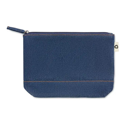 Geanta cosmetica din denim reciclat albastru cu fermoar, cusaturi contrastante maro si eticheta alba mica