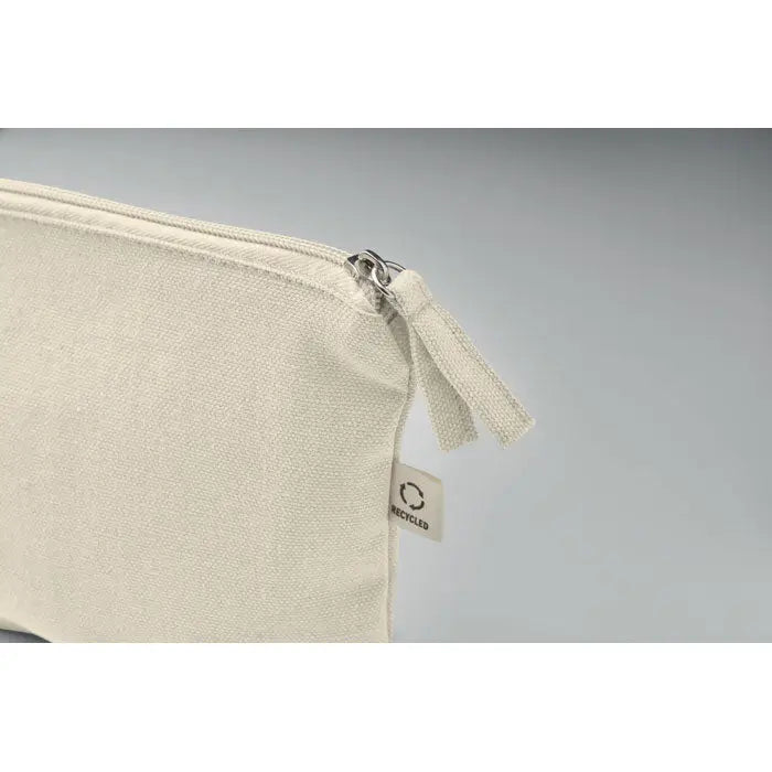 Geanta cosmetice 320 gr m² din panza bej cu fermoar metalic argintiu si snur din material textil asortat