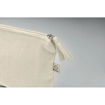 Geanta cosmetice 320 gr m² din panza bej cu fermoar metalic argintiu si snur din material textil asortat