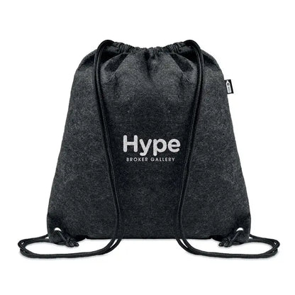 Geanta cu snur din fetru rpet neagra cu finisaj texturat si logo hype broker gallery alb imprimat pe fata