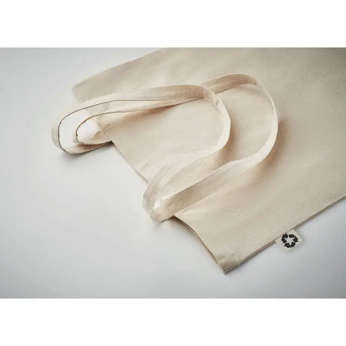 Geanta de cumparaturi din bumbac reciclat beige din panza cu manere intarite si eticheta mica reciclata