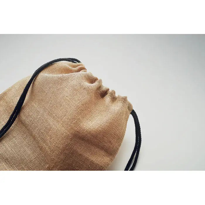 Beige geanta de iuta cu snur negru pentru strangere din material de in simplu si practic
