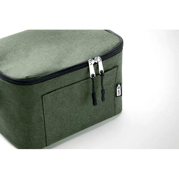 Geanta frigorifica olive green din 600d rpet cu fermoar negru si pull taburi argintii pentru conserve