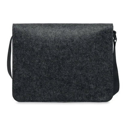 Geanta laptop din fetru rpet neagra cu design minimalist si curea reglabila pentru utilizare confortabila