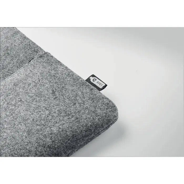 Geanta pentru laptop cu fermoar din fetru rpet gri cu eticheta mica alb-negru