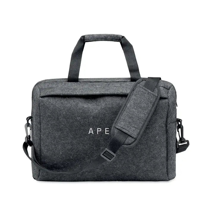 Geanta pentru laptop din fetru rpET de 15 inch neagră cu bretea reglabilă și logo ape alb