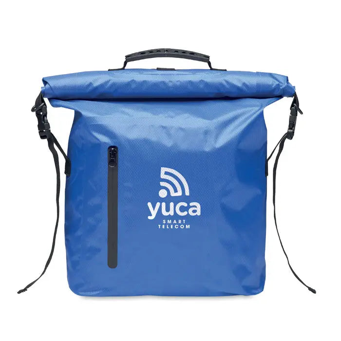 Geanta rolltop impermeabila albastra din rpet cu fermoar negru, manere si bretele, logo alb yuca smart telecom