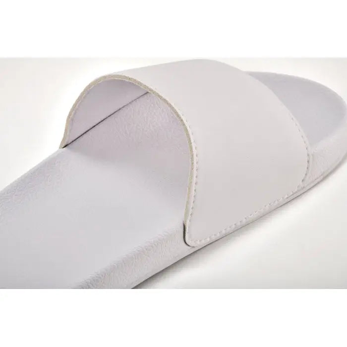 Albă piele șlide anti-alunecare mărimea 46/47 cu design curat și minimalist