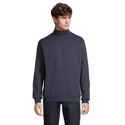 Guler cu fermoar conrad bleumarin inchis din fleece cu maneci si tiv striate ideal pentru transpiratie