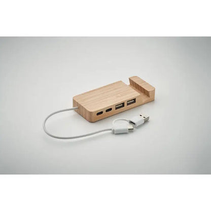 Hub usb bamboo cu 4 porturi din bambus deschis la culoare cu cablu alb de incarcare inclus