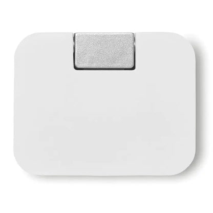 Hub usb cu 4 porturi alb dreptunghiular cu buton metalic argintiu pentru conectivitate suplimentara