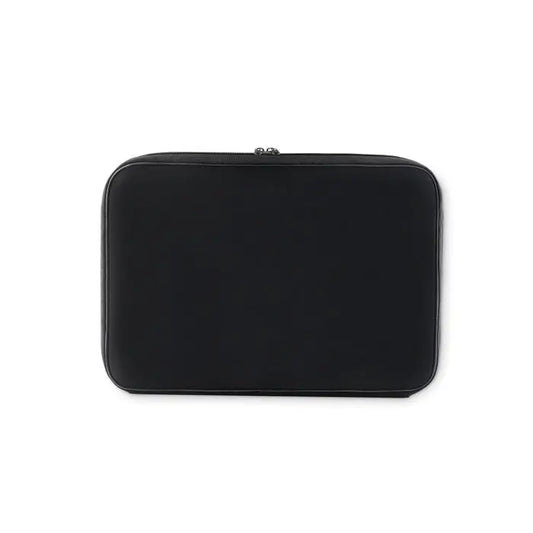 Husa pentru laptop de 15 inchi neagra dreptunghiulara cu inchidere cu fermoar si finisaj mat neted