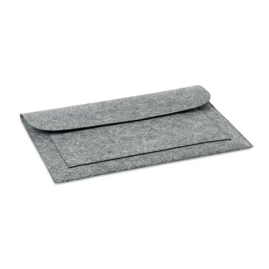 Husa pentru laptop felt de 15 inchi gri din fetru cu textura subtila si design minimalist curat
