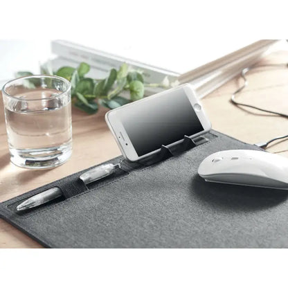 Incarcator rpet mouse mat negru din fetru cu suport telefon integrat, suport pix si mouse pad 15w
